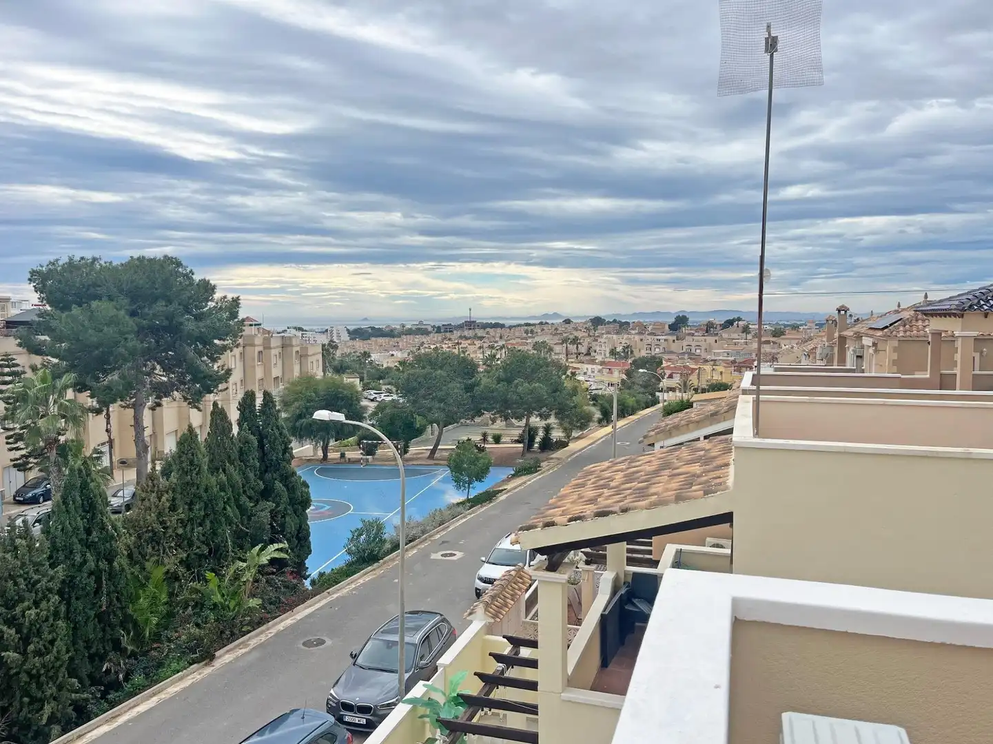 Vista exterior de Dúplex en venta en San Miguel de Salinas con Piscina, Amueblado y Piscina comunitaria