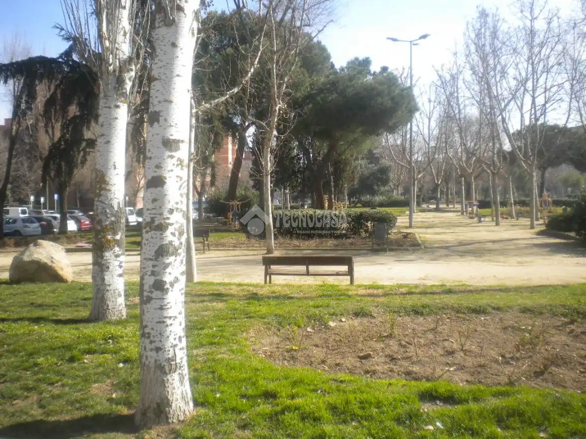 Jardín de Piso en venta en Móstoles con Aire acondicionado y Calefacción