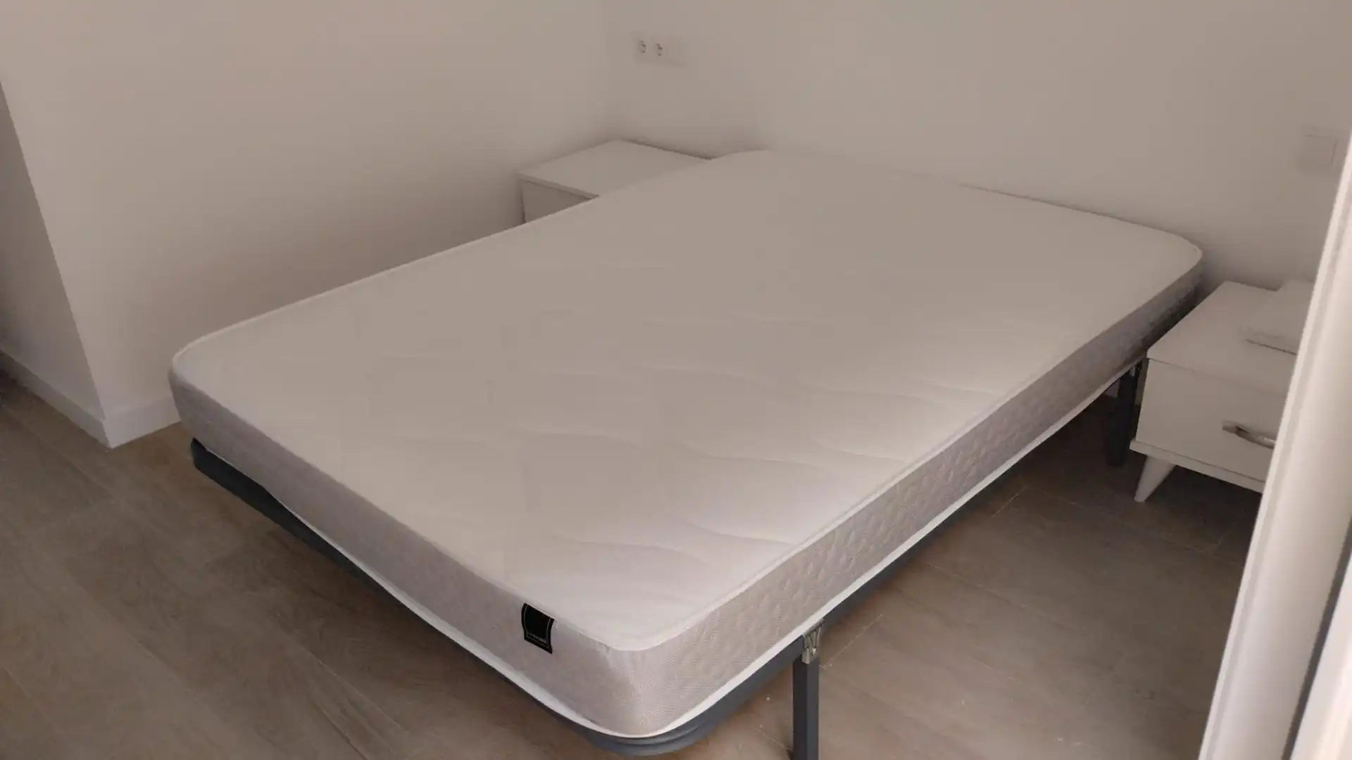 Bedroom of Ground floor for sale in Xirivella  with Air Conditioner, Terrace and Furnished