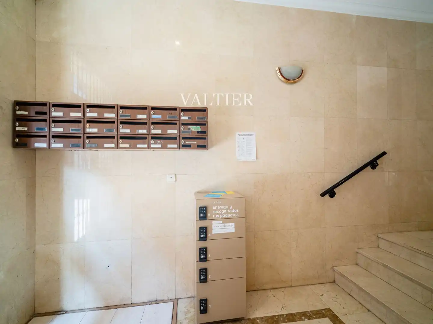 Flat for rent in Madrid  with Terrace and Furnished