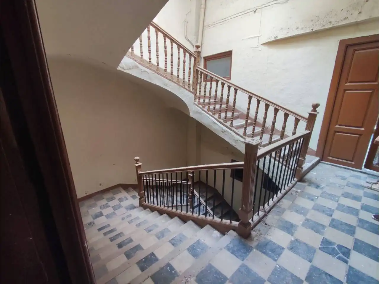 Casa adosada en venta en Barbastro