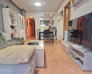 Sala d'estar de Apartament en venda en Torrevieja amb Aire condicionat, Calefacció i Terrassa