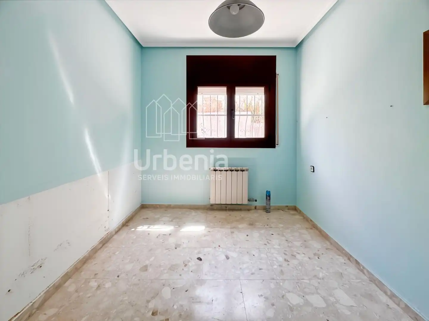 Habitación de Casa o chalet en venta en Arenys de Mar con Calefacción, Terraza y Trastero