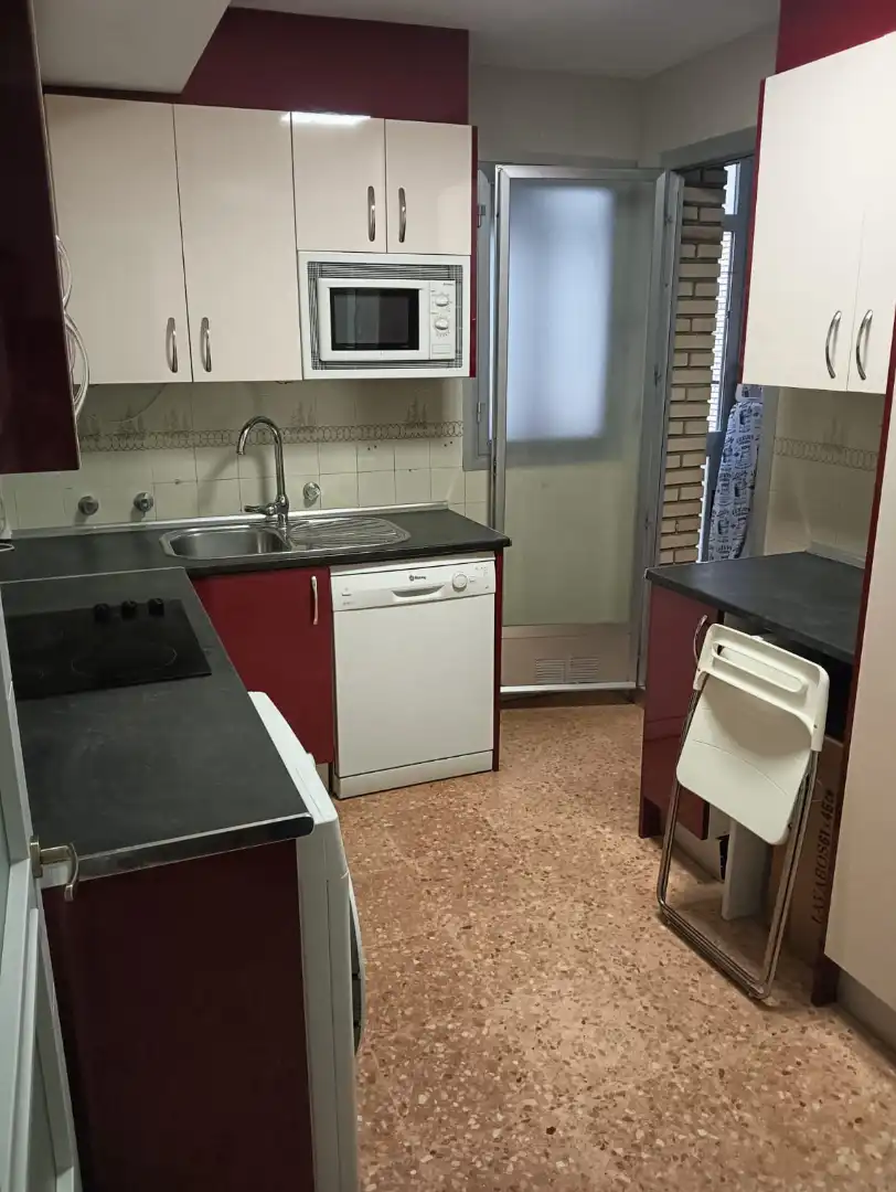 Cuina de Pis en venda en Zaragoza amb Calefacció, Jardí privat i Terrassa