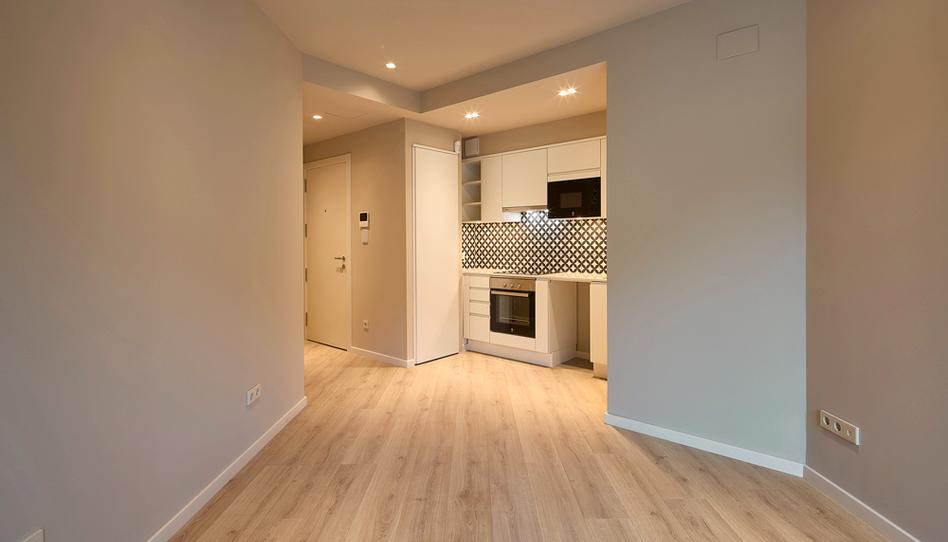 Foto 1 de Pis de lloguer a Carrer de València, 595, El Camp de l'Arpa del Clot, Barcelona