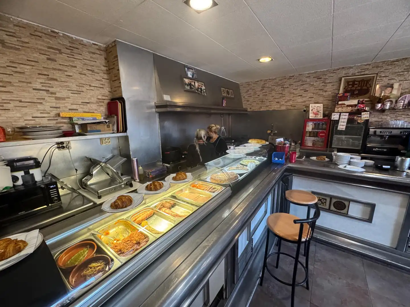 Commercial properties for rent in Canyelles