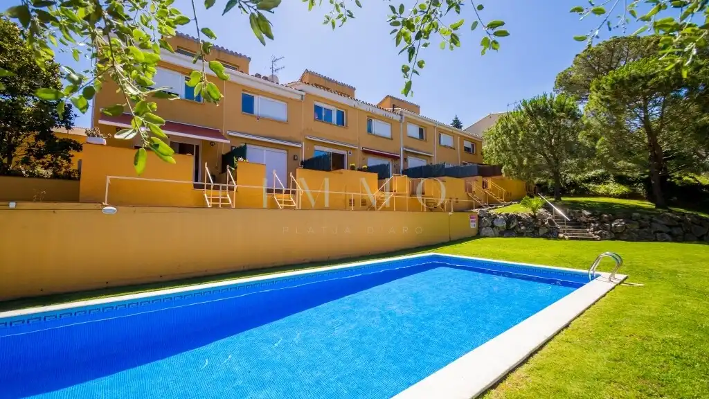 Jardín de Casa adosada en venta en Castell d'Aro, Platja d'Aro i s'Agaró con Amueblado