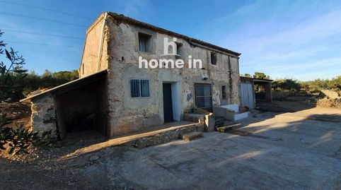 Masía de piedra con terreno en Tortosa Oportunidad única!
