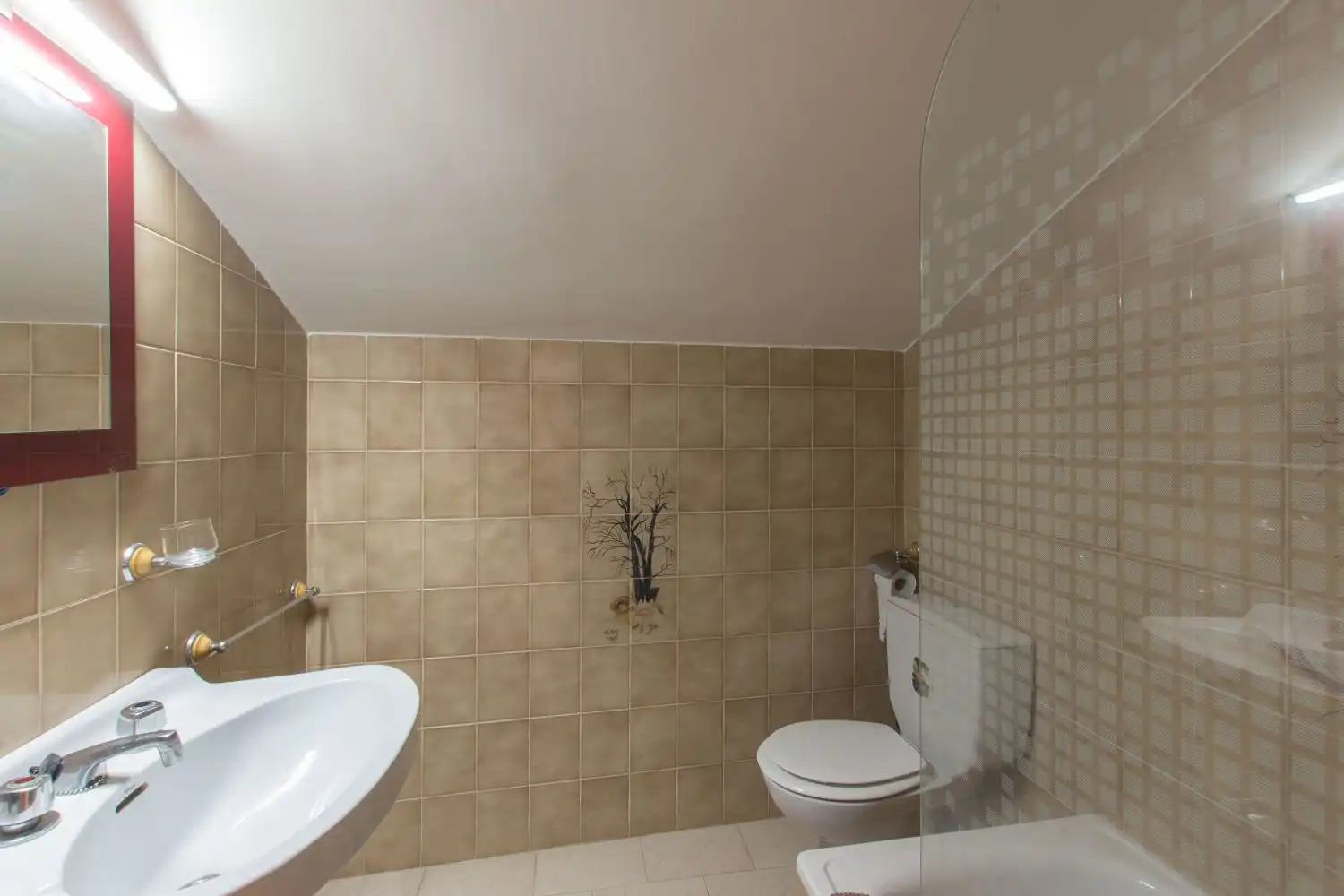 Baño de Casa o chalet en venta en Atetz con Calefacción, Terraza y Amueblado