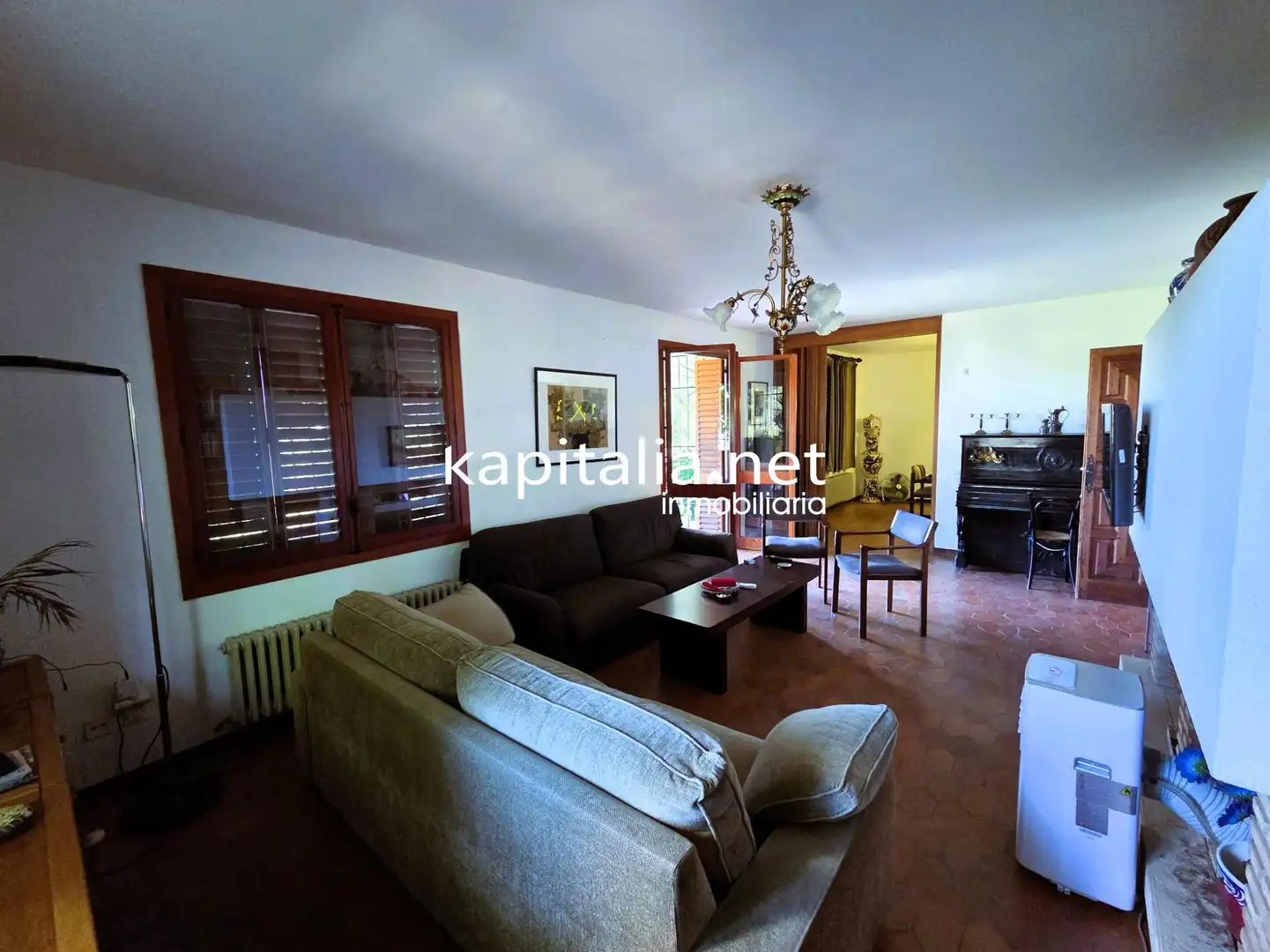 Sala d'estar de Casa o xalet en venda en Ontinyent amb Jardí privat, Traster i Piscina comunitària