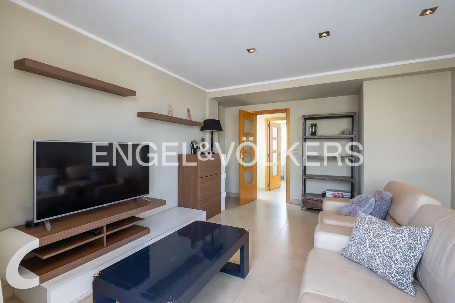 Sala de estar de Casa adosada en venta en Carcaixent con Aire acondicionado, Calefacción y Terraza