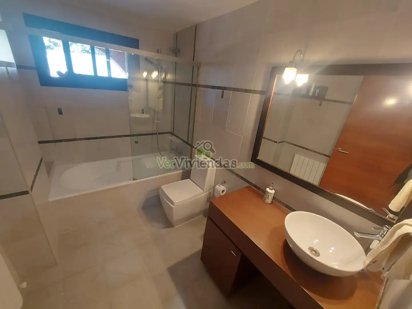 Bany de Casa o xalet en venda en Begues amb Aire condicionat, Calefacció i Jardí privat