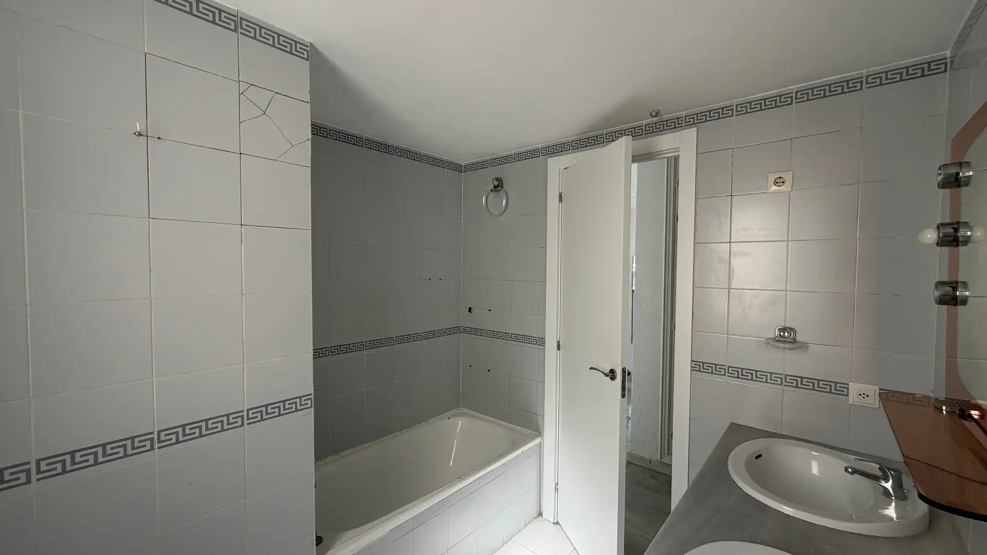 Badezimmer von Wohnung zum Verkauf in Fuengirola