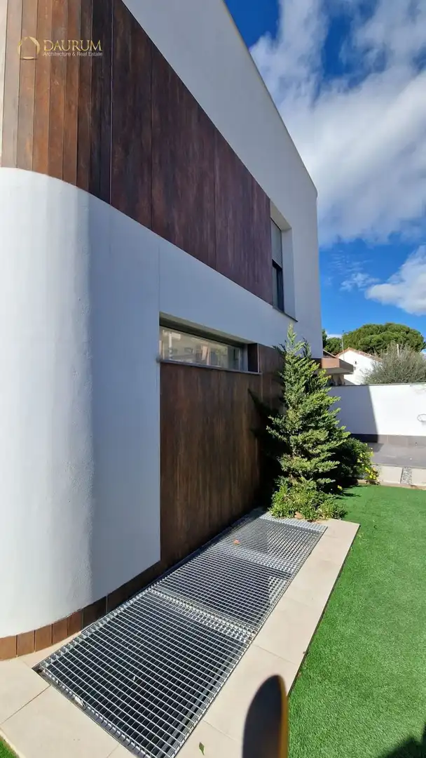 Vista exterior de Casa o chalet en venta en Pozuelo de Alarcón con Aire acondicionado, Calefacción y Terraza
