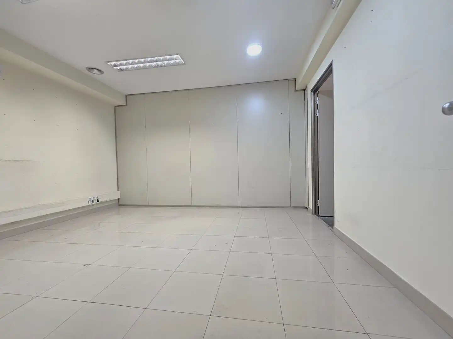 Local comercial en venda a Carrer del Pintor Cortina, imagen 5