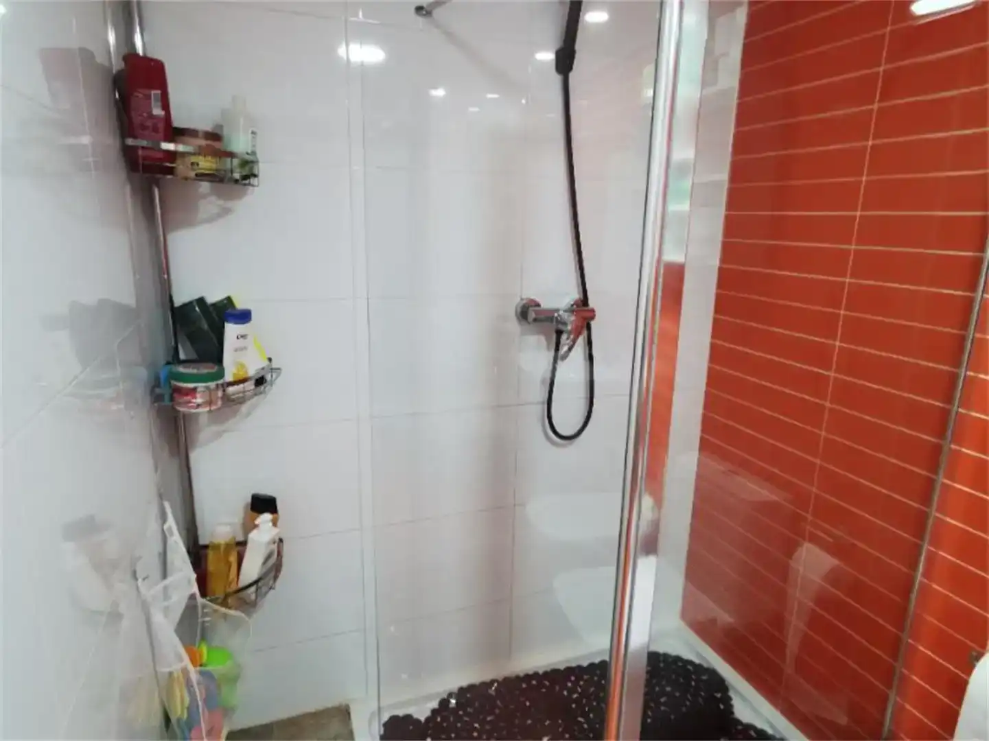 Badezimmer von Dachboden zum Verkauf in Alzira mit Klimaanlage