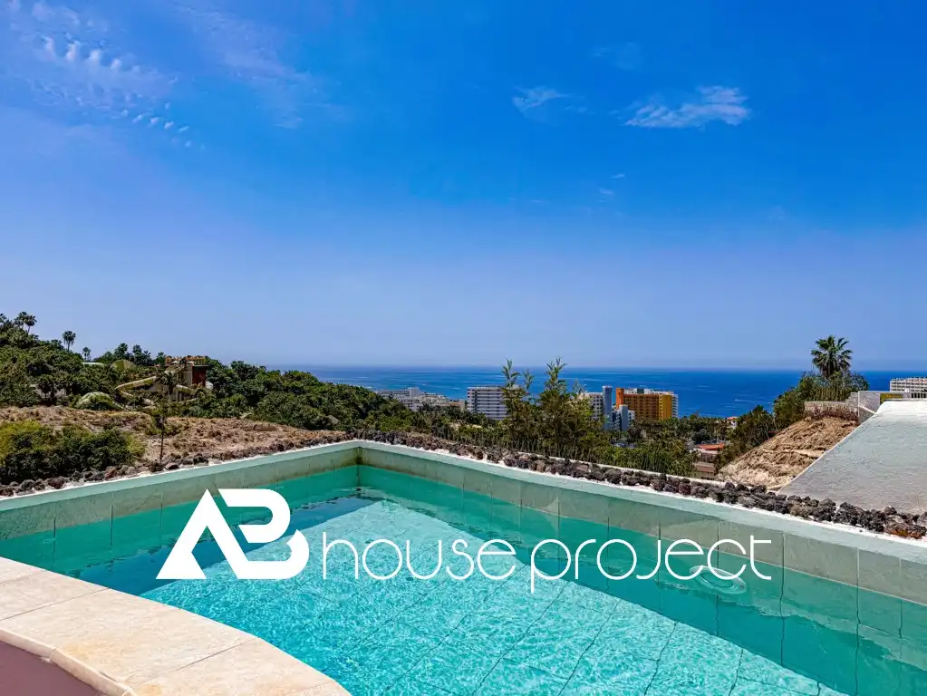 Chalet con piscina en venta en San Eugenio Alto