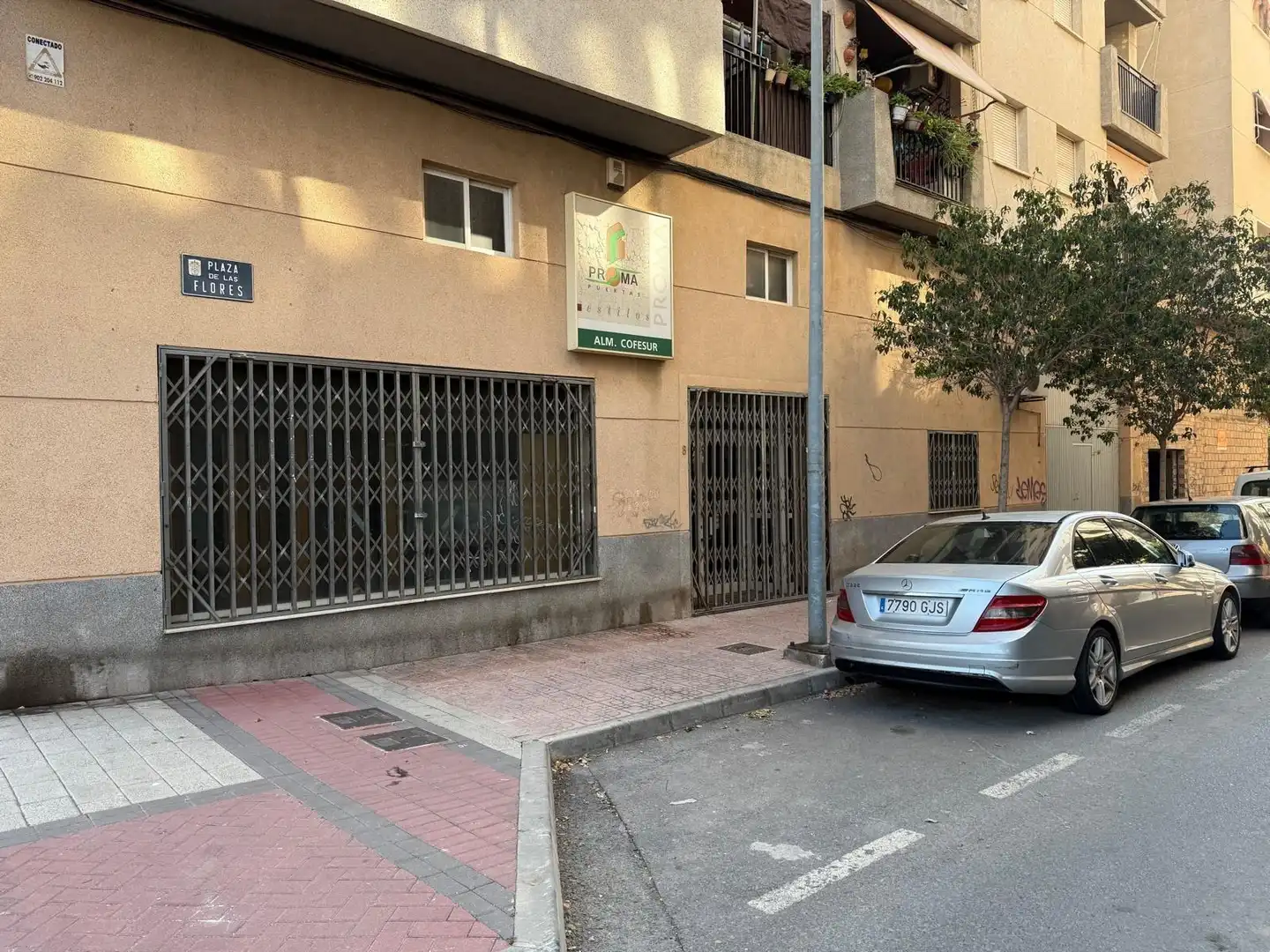 Local comercial en venta en Calle de las Flores 8, imagen 4