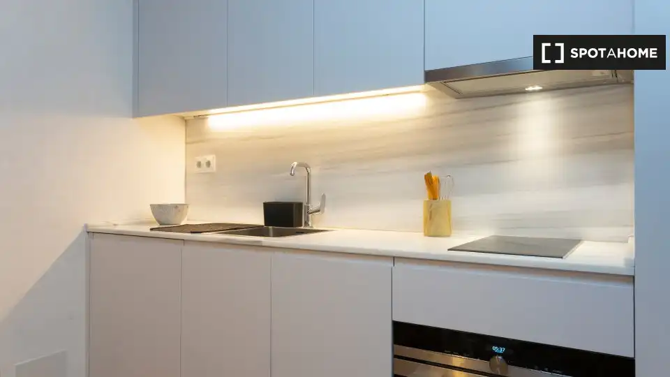 Flat with terrace to rent in Eixample, imagen 4