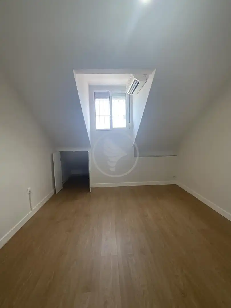 Habitación de Dúplex en venta en Linares con Aire acondicionado