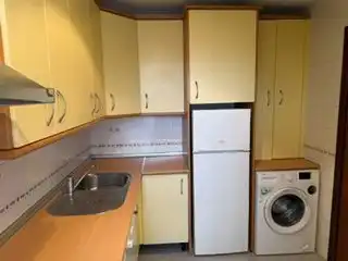 Cocina de Piso en venta en Sevilla con Aire acondicionado, Terraza y Lavadora