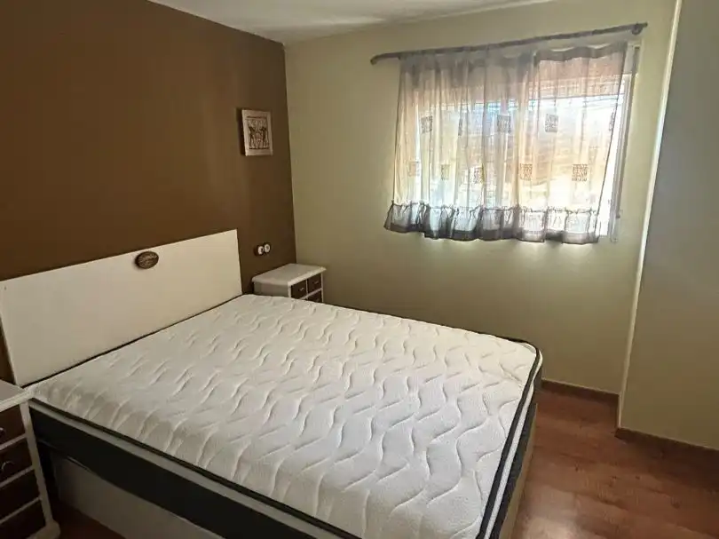 Schlafzimmer von Wohnung zur Miete in Valencia mit Klimaanlage, Heizung und Parkett