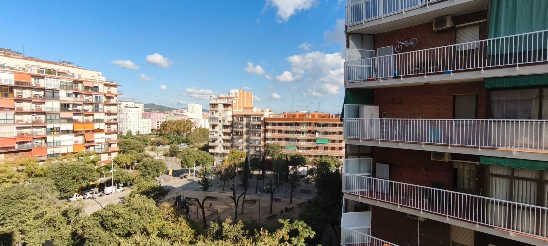 Exterior view of Flat for sale in  Barcelona Capital  with Heating