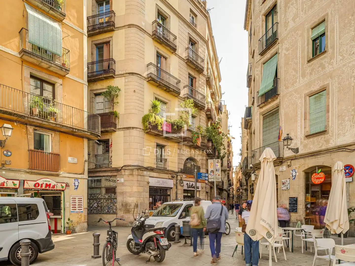 Außenansicht von Wohnung zum Verkauf in Barcelona mit Klimaanlage, Heizung und Parkett