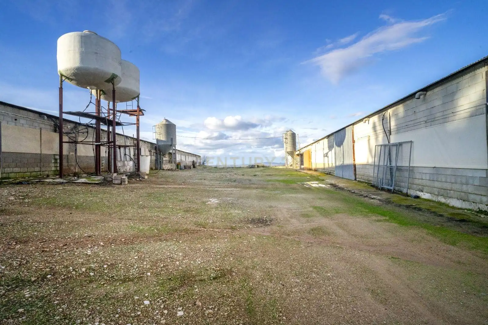 Commercial properties for sale in Mollina  with Air Conditioner