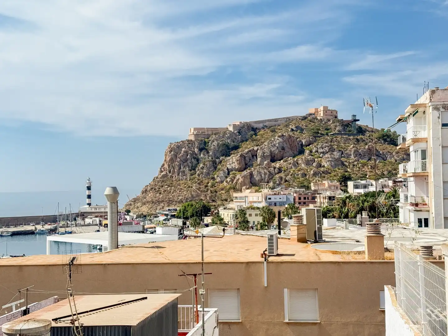 Außenansicht von Wohnungen zum Verkauf in Águilas mit Terrasse und Möbliert