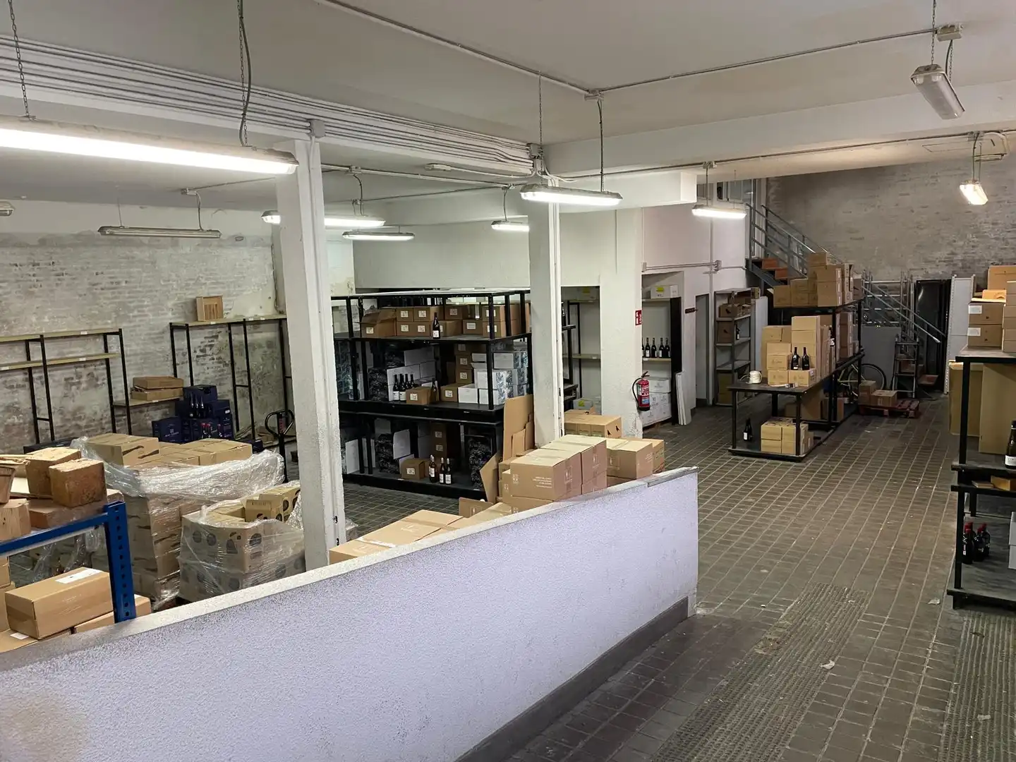 Commercial properties for sale in Madrid  with Furnished