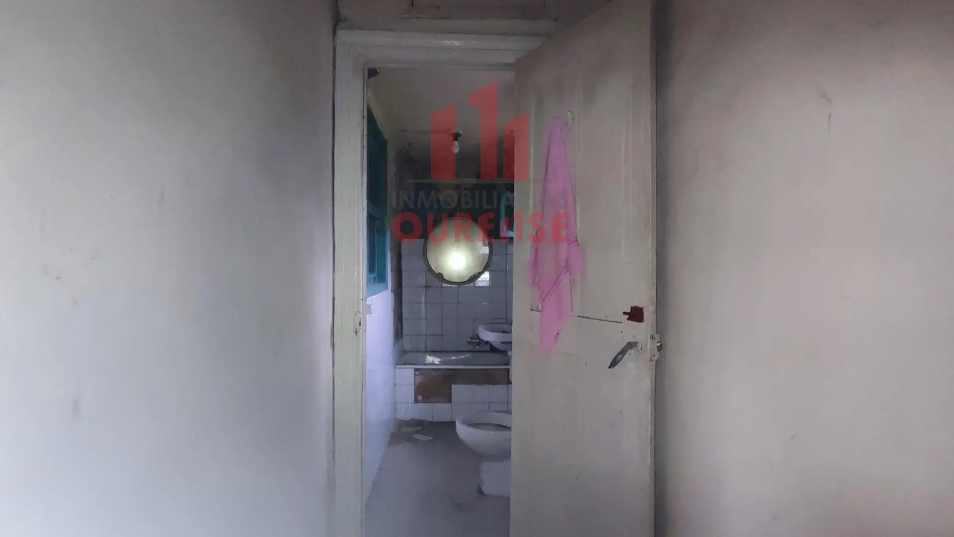 Bathroom of Houses for sale in Ourense Capital   with Private garden and Storage room