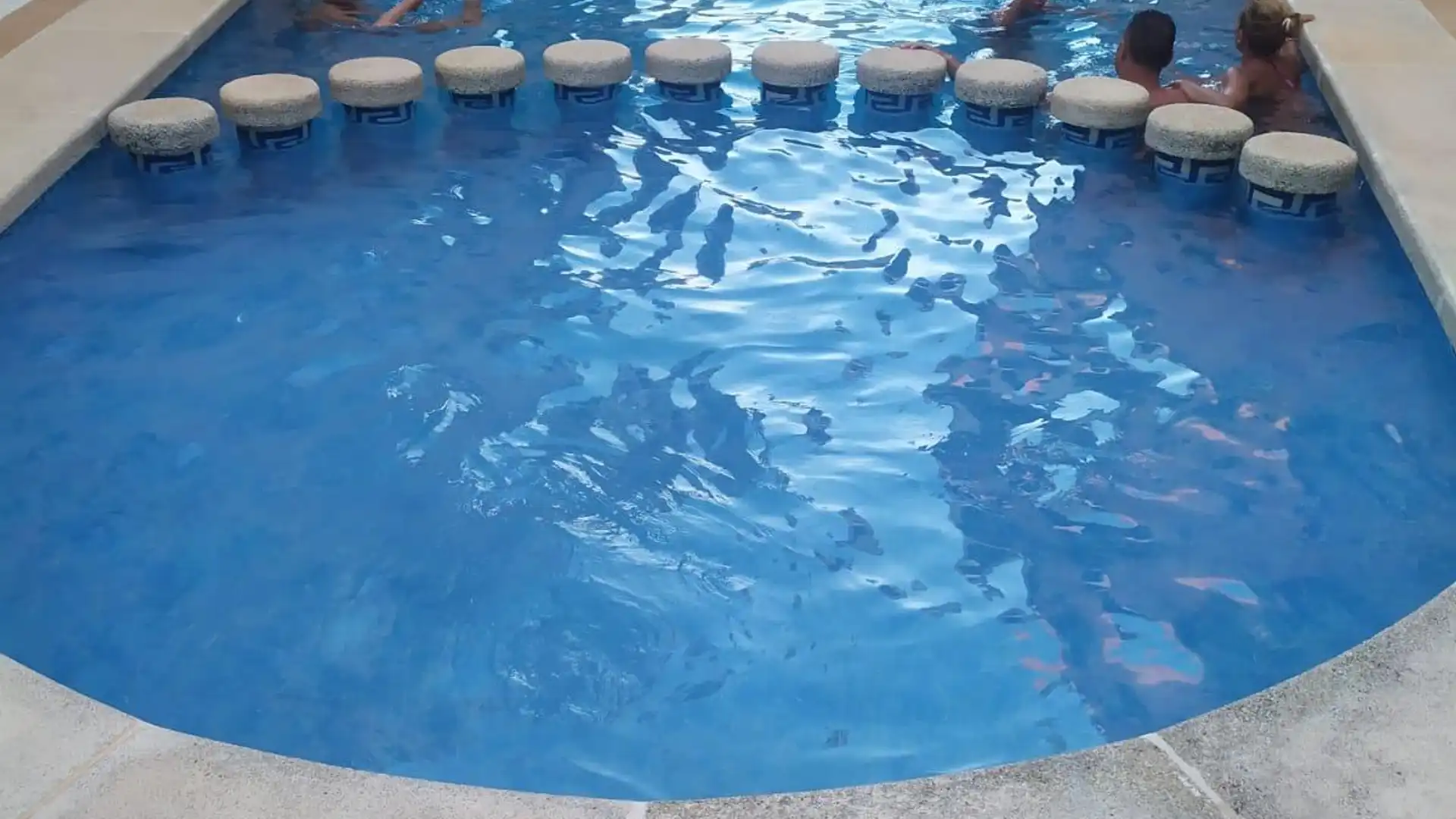 Piscina de Ático en venta en Torrevieja con Aire acondicionado, Terraza y Trastero