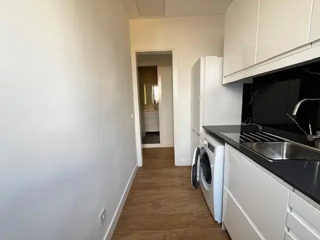 Cuina de Pis de lloguer en Las Palmas de Gran Canaria amb Moblat, Rentadora i Balcó