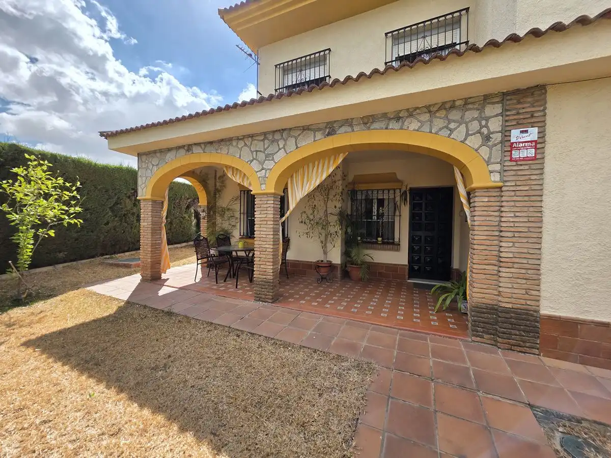 Chalet con piscina en venta en Palomares del Río, imagen 49
