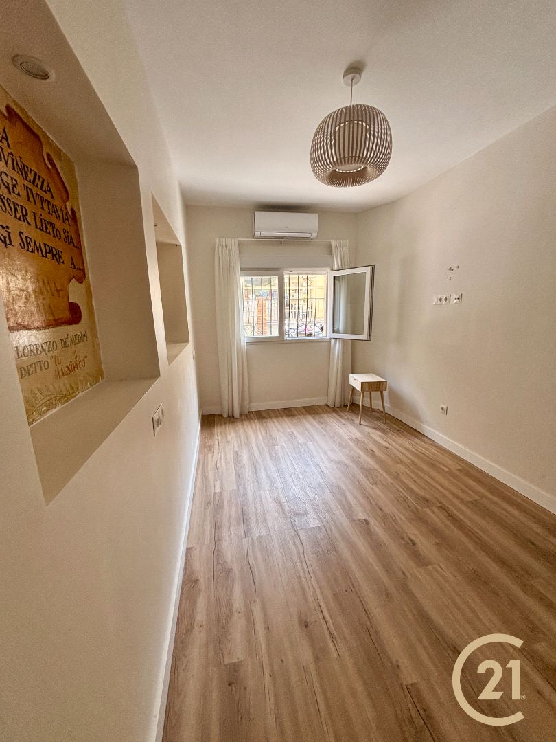 Dormitori de Local en venda en Málaga Capital amb Aire condicionat