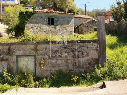 Vista exterior de Casa o xalet en venda en Gondomar amb Calefacció i Jardí privat