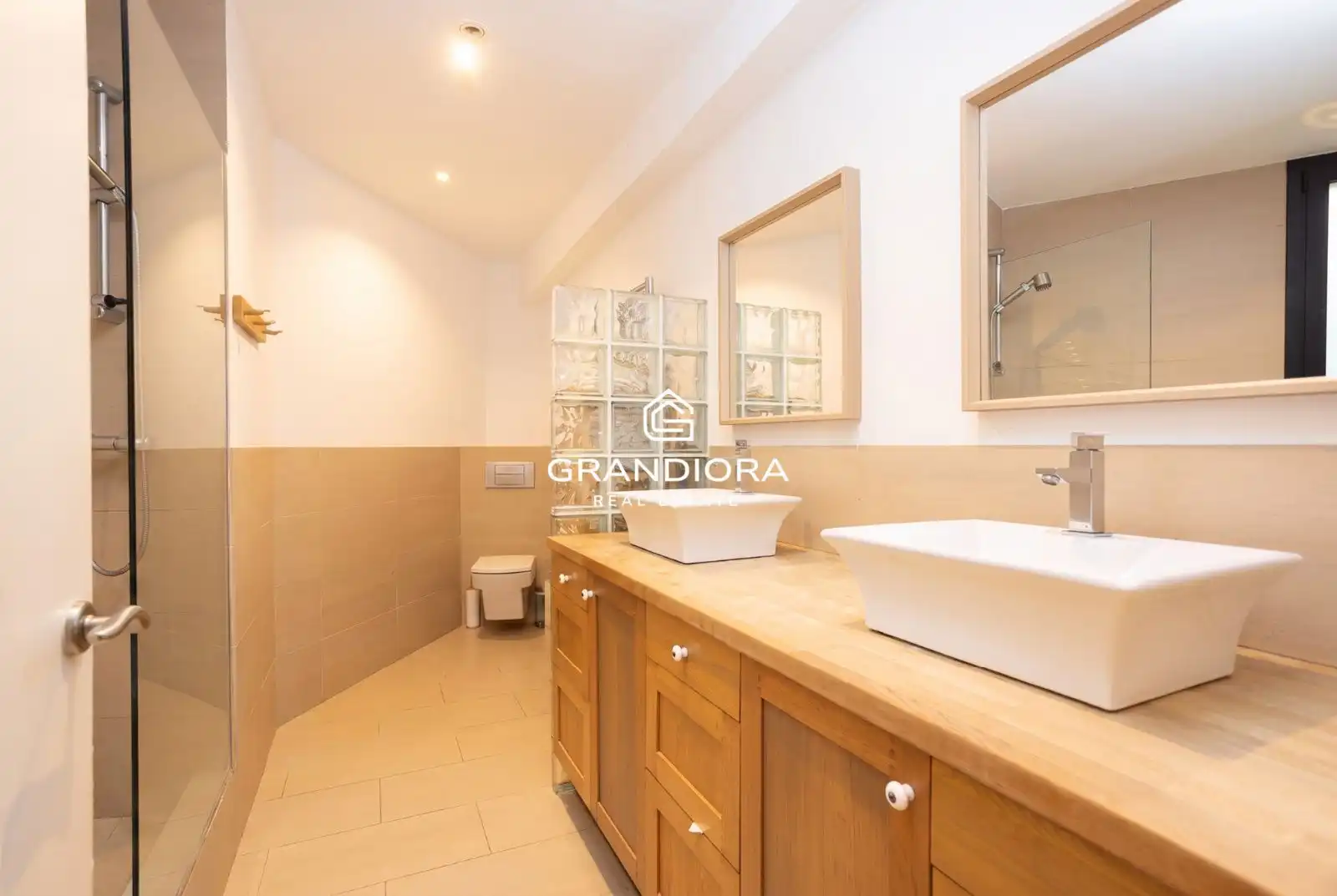 Bathroom of Houses for rent in Alella  with Swimming Pool