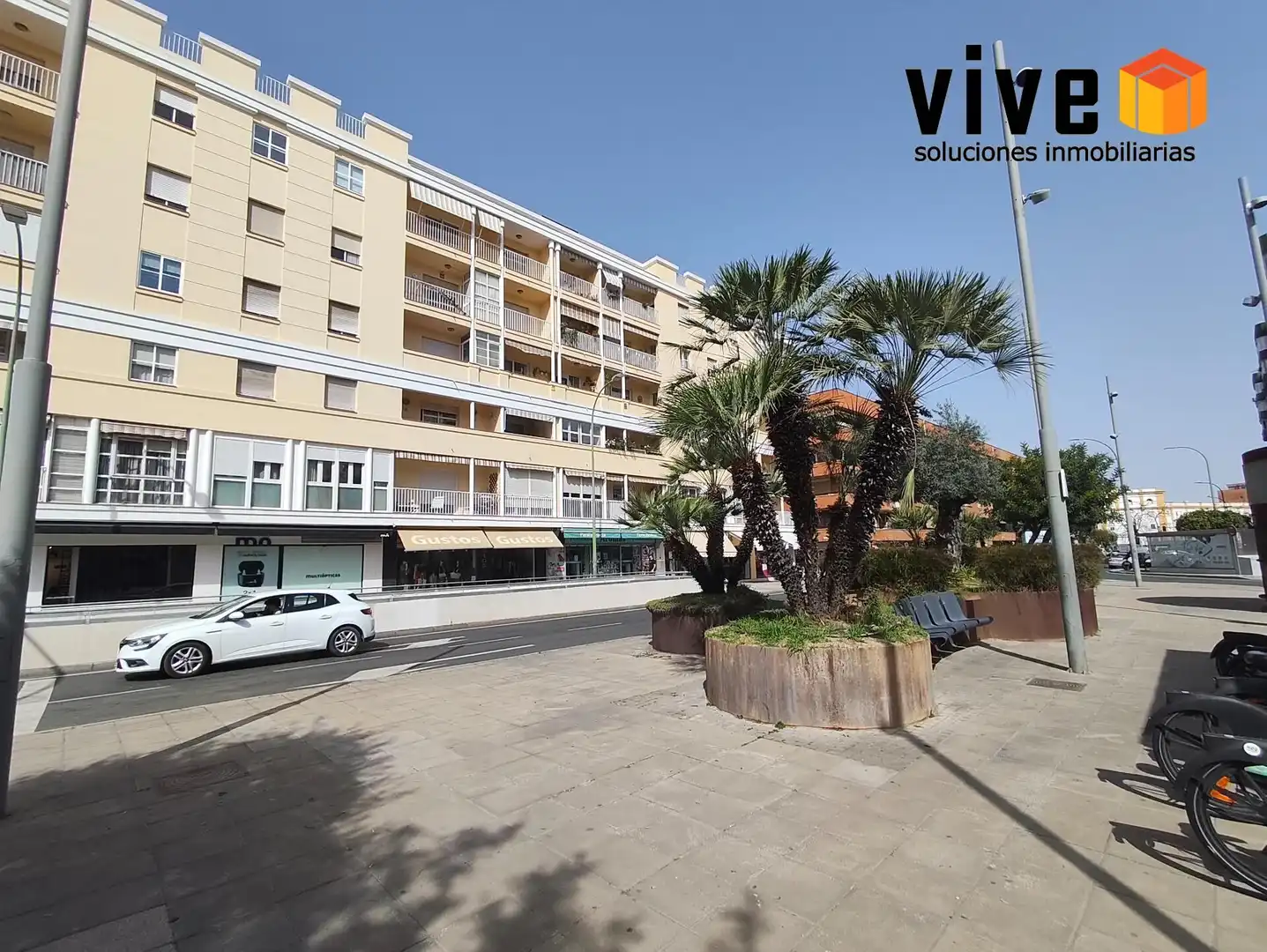 Exterior view of Flat for sale in Sevilla  with Air Conditioner and Terrace