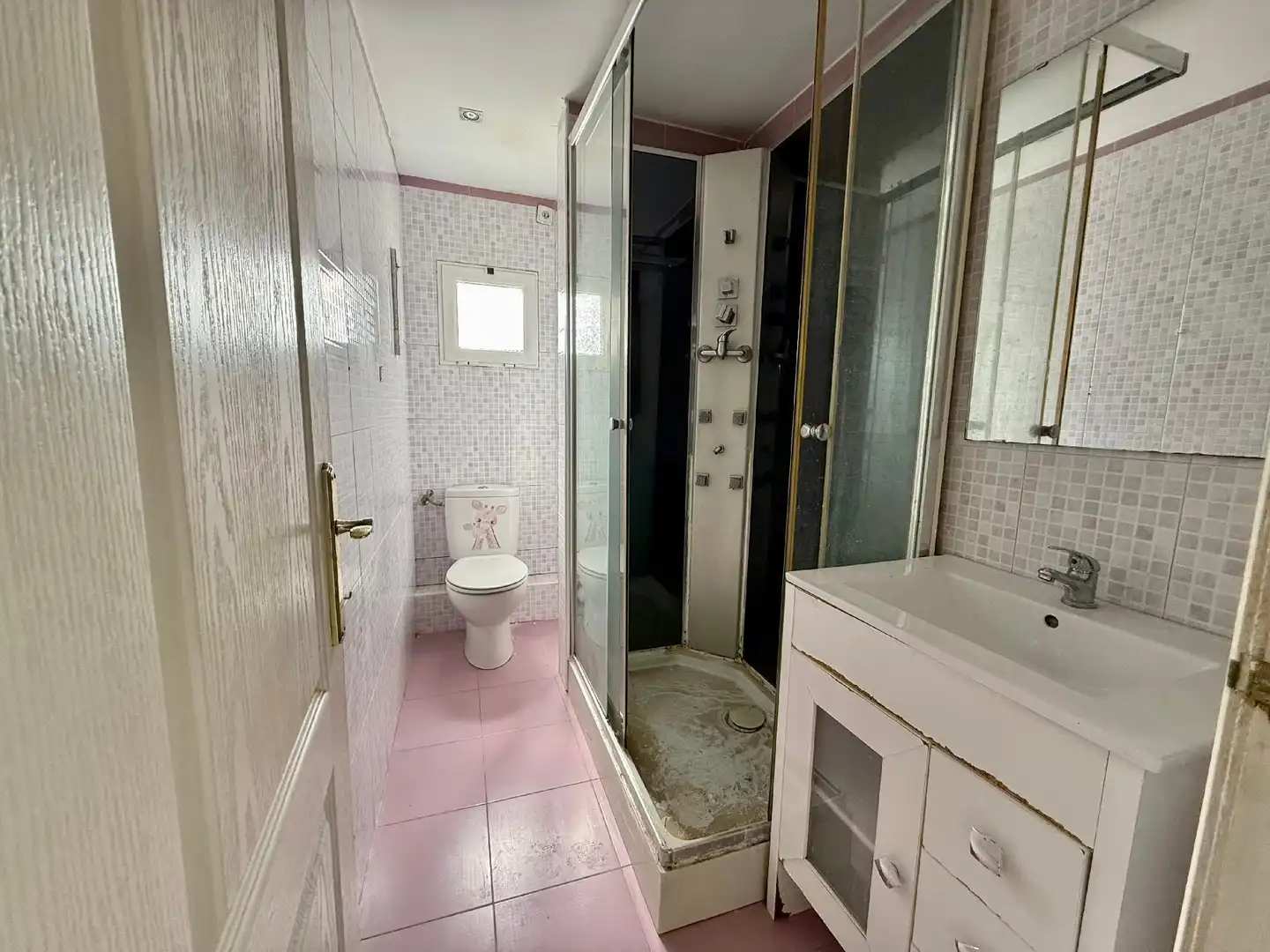 Bathroom of Flat for sale in Basauri 
