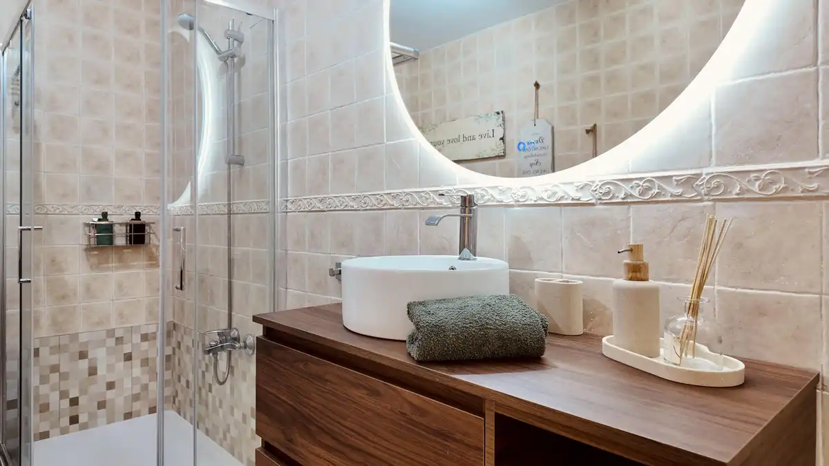 Bathroom of Apartments for sale in Benalmádena  with Air Conditioner, Heating and Community pool