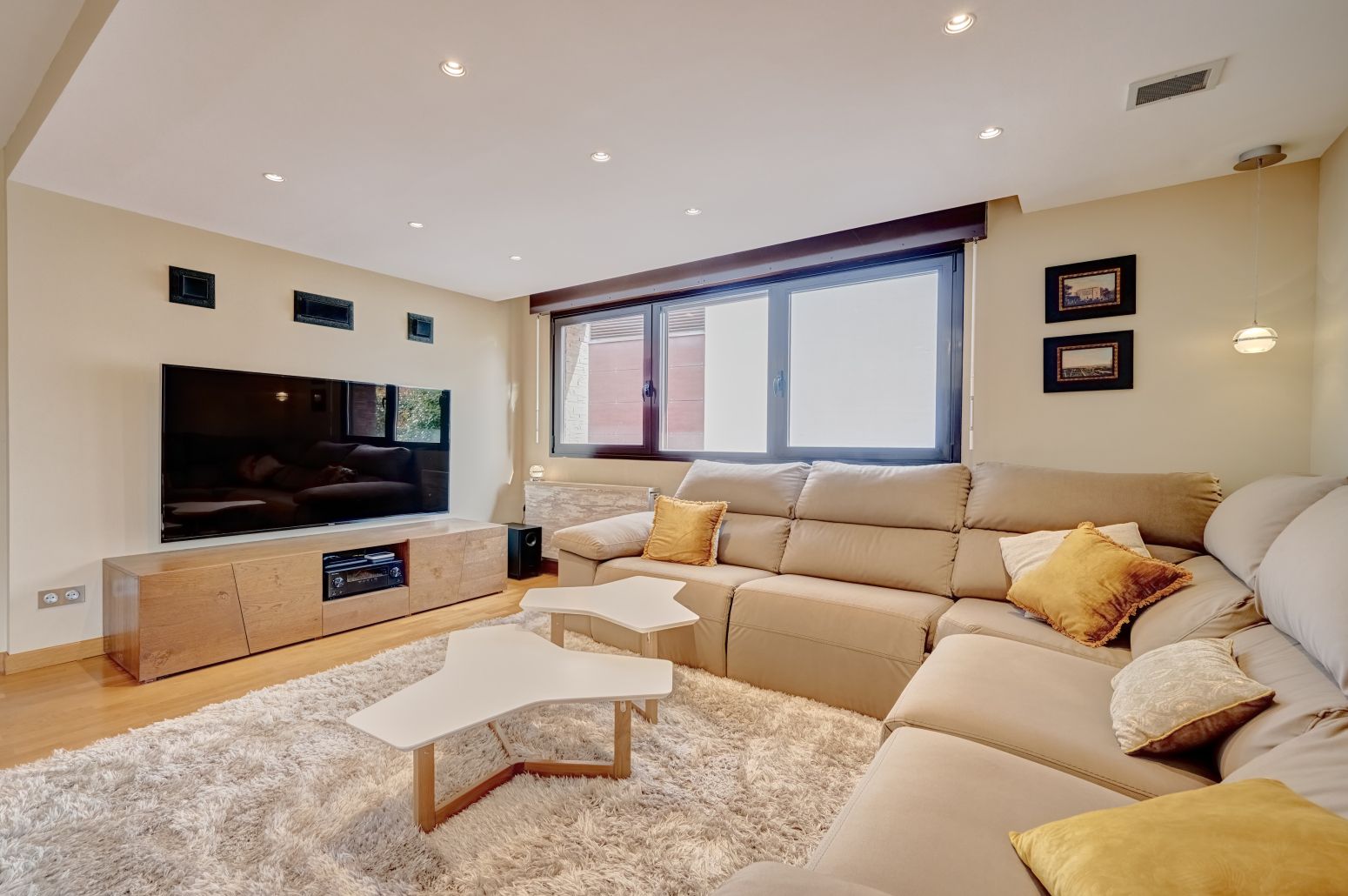 Living room of House or chalet for sale in Egüés  with Heating, Private garden and Parquet flooring