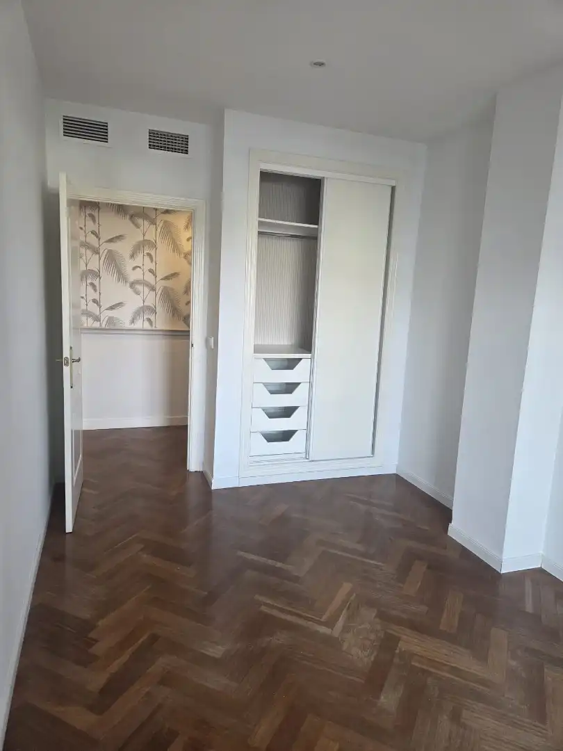 Habitación de Ático de alquiler en Badajoz con Aire acondicionado, Calefacción y Parquet