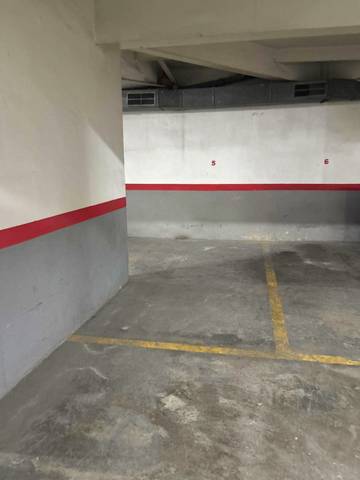 Garaje en Venta en Carrer El·lipse en La Florida