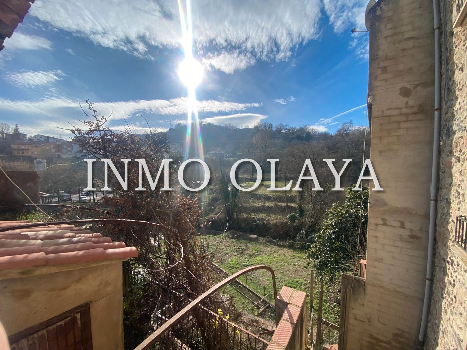 Local en venda en Santa Pau amb Moblat