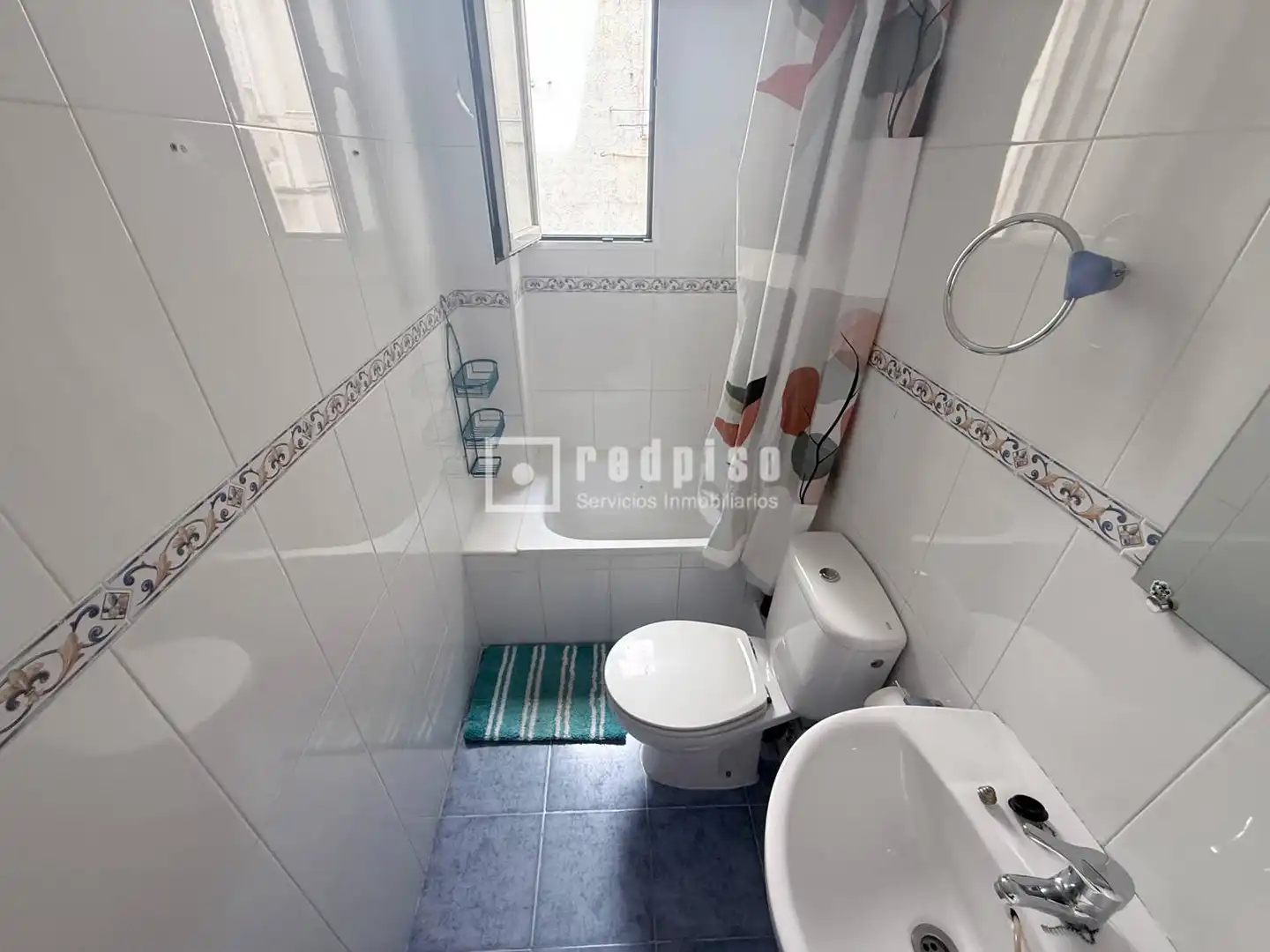 Baño de Piso de alquiler en Madrid con Calefacción