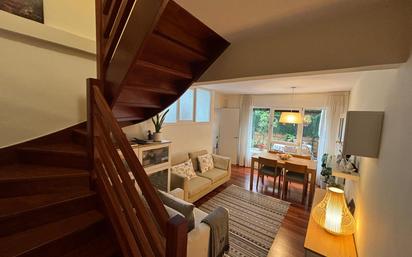 Living room of Duplex for sale in Getxo 