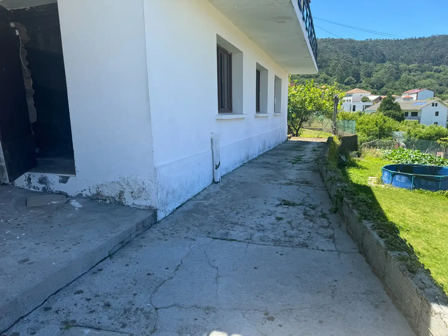 Vista exterior de Casa o xalet en venda en Muros amb Moblat