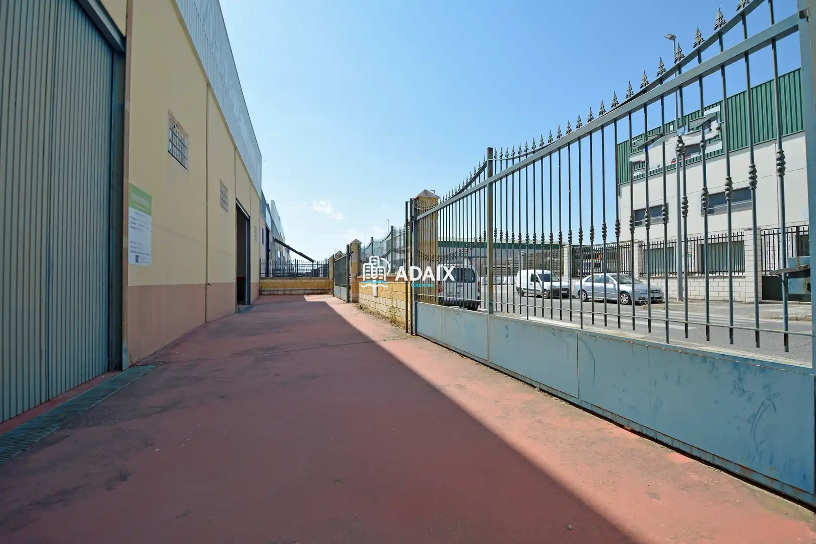 Vista exterior de Nave industrial en venta en Arroyo de la Luz
