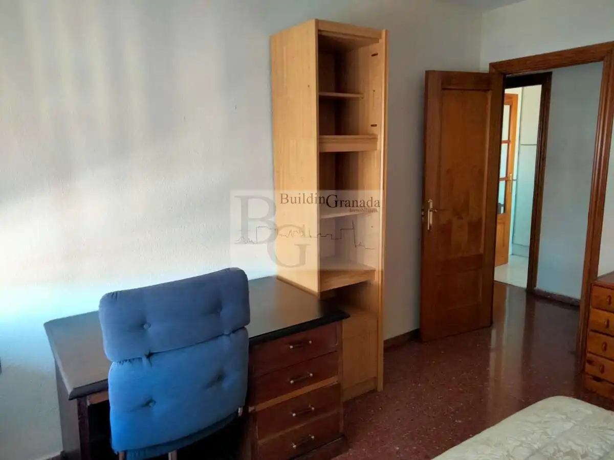 Schlafzimmer von Wohnung zur Miete in Granada mit Heizung, Terrasse und Möbliert